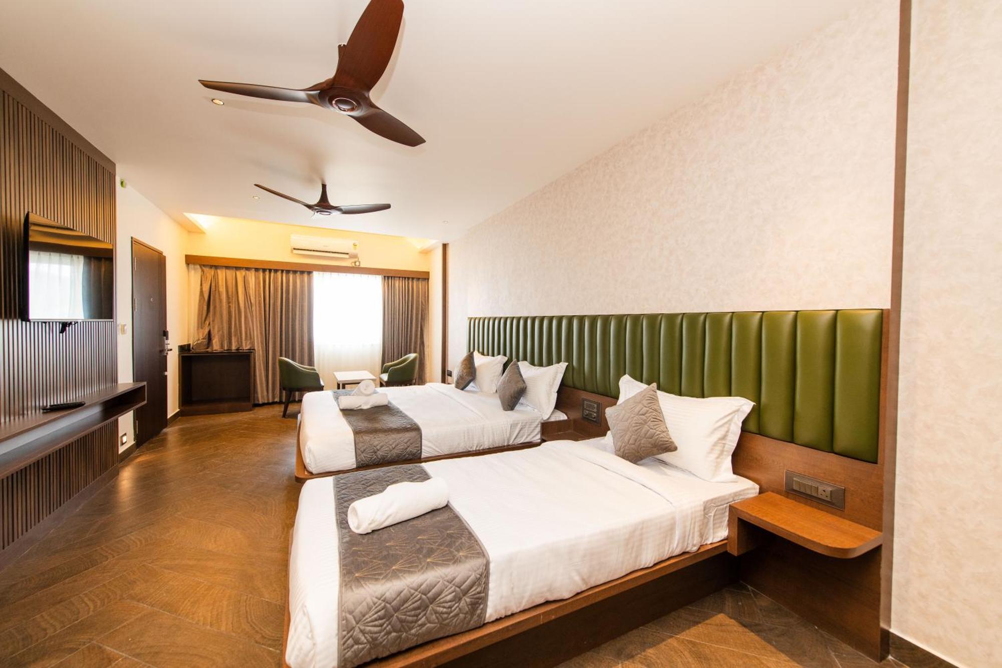Hotel Mysore Radiance Exterior photo