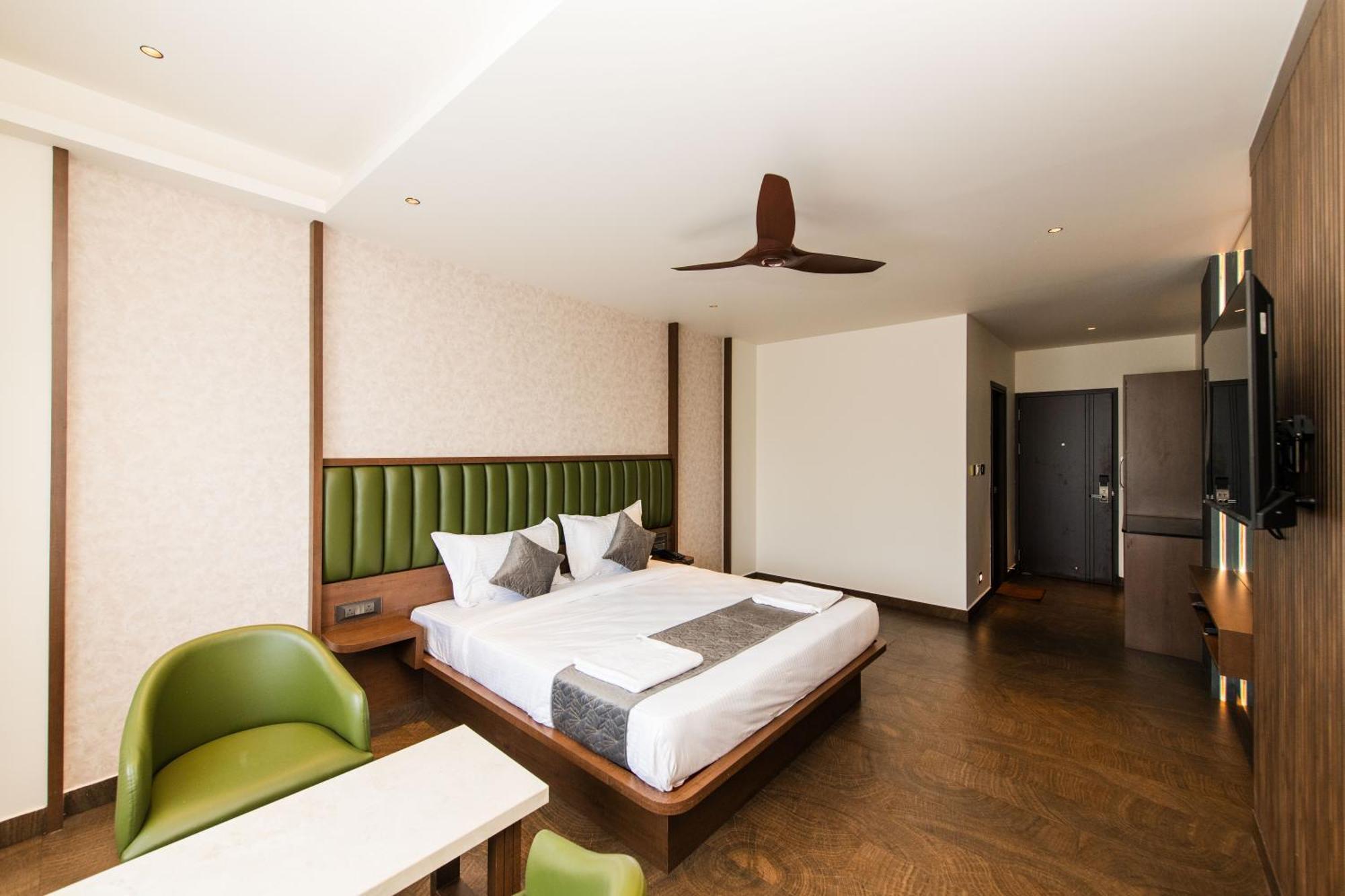 Hotel Mysore Radiance Exterior photo